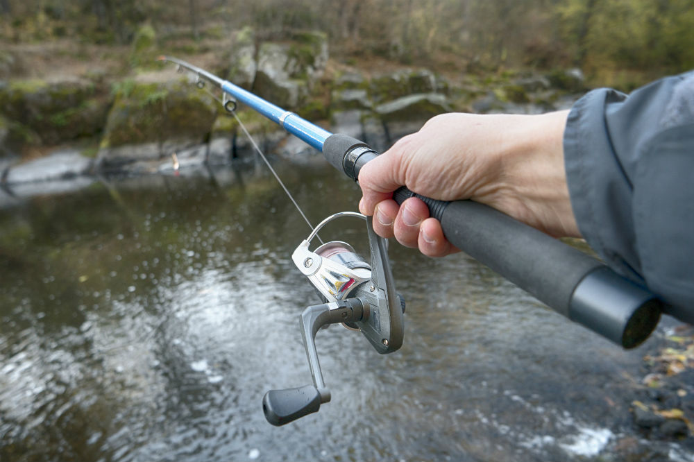 How to Cast Spinning and Baitcasting Reels for Beginners